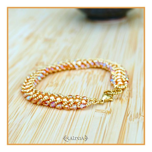 Bracelet tissé à l'aiguille perles de bohème orange aurore boréale perles nacrées or cuivré mousqueton acier inoxydable doré (#sp25)