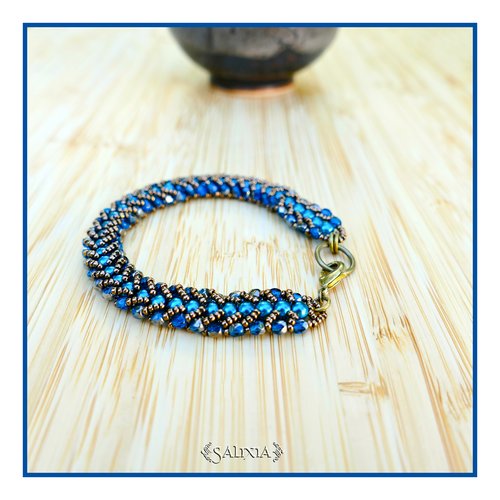 Bracelet tissé à l'aiguille perles de bohème bleues perles nacrées bleu teal mousqueton bronze doré (#sp27)