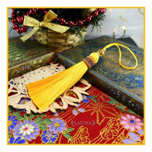 Pièce unique - bijou de portable, de sac, de rétroviseur en soie véritable jaune citron perles dorées à l'or fin (#bp14)