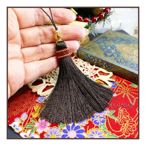 Pièce unique - bijou de portable, de sac, de rétroviseur en soie véritable chocolat perles dorées à l'or fin (#bp11)