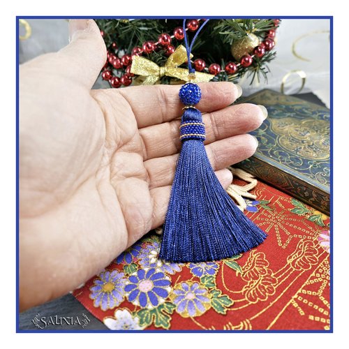 Pièce unique - bijou de portable, de sac, de rétroviseur en soie véritable bleu marine perles dorées à l'or fin (#bp19)