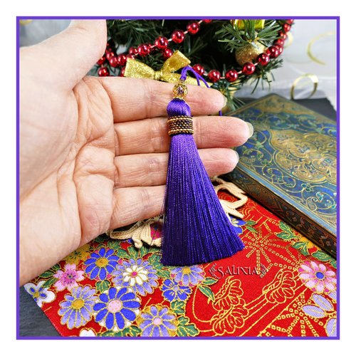 Vendu - pièce unique - bijou de portable, de sac, de rétroviseur en soie véritable violet perles dorées à l'or fin (#bp20)
