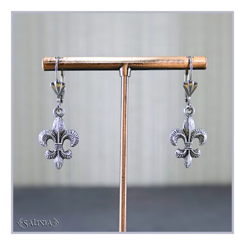 Boucles d'oreilles fleur de lys au choix dormeuses ou crochets en acier inoxydable (#bo732)