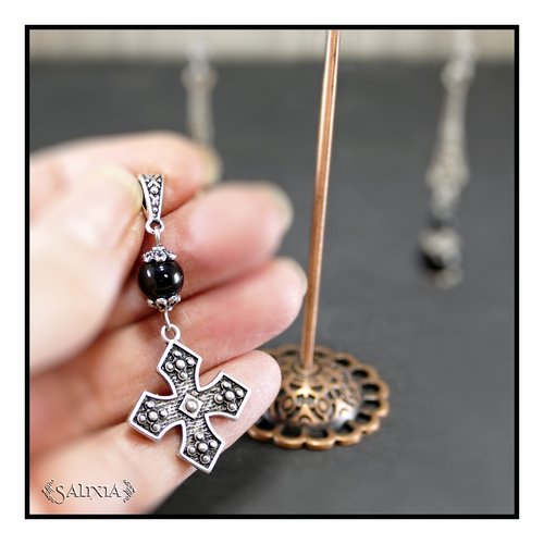 Collier "matilda" pierre fine d'agate noire croix plaqué argent vieilli chaine et mousqueton acier inoxydable (#c302 p250)