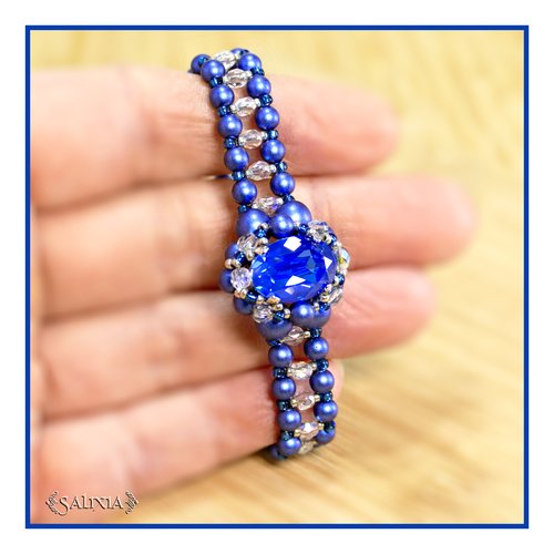 Bracelet tissé à l'aiguille cabochon cristal bleu royal perles bleu nuit en cristal mousqueton acier inoxydable (#bc364)