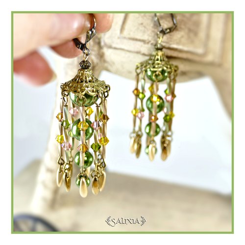 Boucles d'oreilles ethniques d'inspiration indienne "jhumka" cristal et perles nacrées dormeuses ou crochets au choix (#bo857)