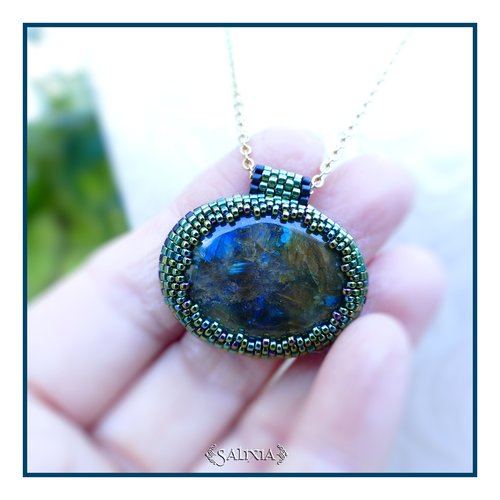 Pièce unique - collier "lyana" cabochon labradorite tissage perles japonaises émeraude irisées (#c316 p258)