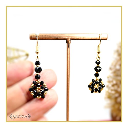 Boucles d'oreilles "black flower" fleurs tissées perles noires perles japonaises dorées crochets acier inoxydable doré (#bo885 p263)