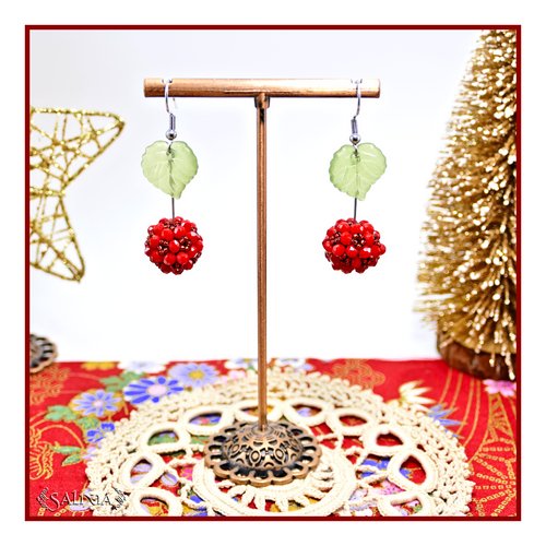 Boucles d'oreilles collection "berries" tissées perles rouges perles japonaises irisées crochets acier inoxydable (#bo888)