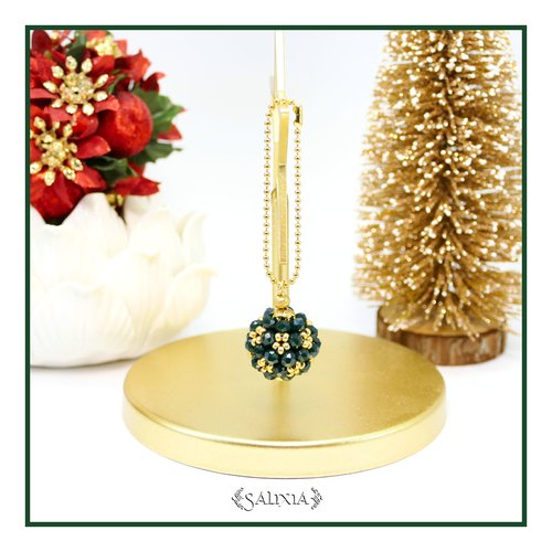 Bijou de sac ou porte clefs collection "little berries" tissé à l'aiguille vert sapin chaine dorée or fin 18 carats (#bds39)