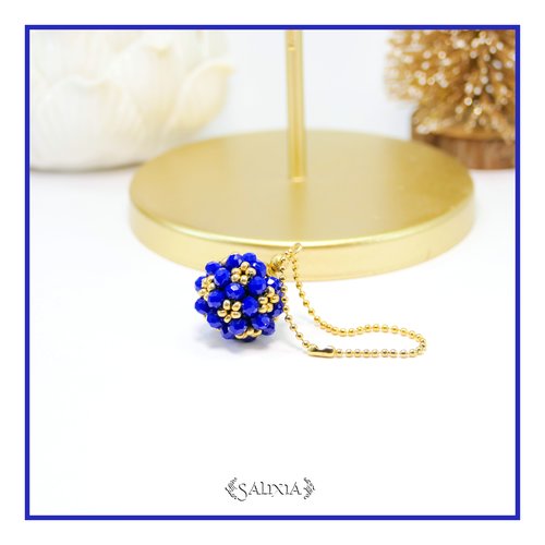 Bijou de sac ou porte clefs collection "little berries" tissé à l'aiguille bleu cobalt chaine dorée or fin 18 carats (#bds41)