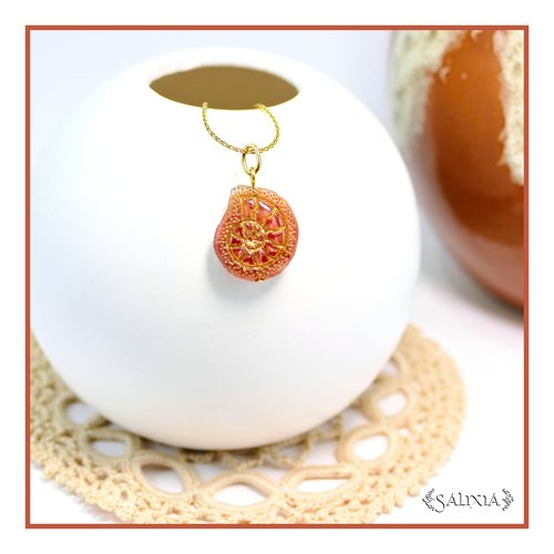 Collier pendentif fossile ammonite en relief terracotta chaine et mousqueton acier inoxydable doré or fin 18 carats (#c342)