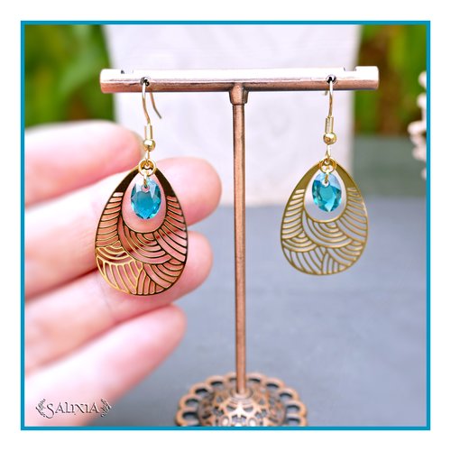 Boucles d'oreilles motif japonais découpe laser cristal bleu teal crochets acier inoxydable doré (#bo929)