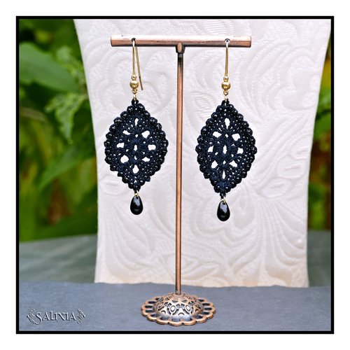 Boucles d'oreilles feuilles dentelle noires au crochet gouttes de bohème crochets laiton dorés or fin 24 carats (#bo-c32)