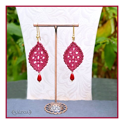 Boucles d'oreilles feuilles dentelle bordeaux au crochet perles de bohème crochets doré à l'or fin 24 carats (#bo-c34)