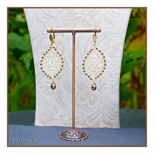 Boucles d'oreilles feuilles dentelle lin clair au crochet perles de bohème dormeuses ou crochets au choix (#bo-c41)