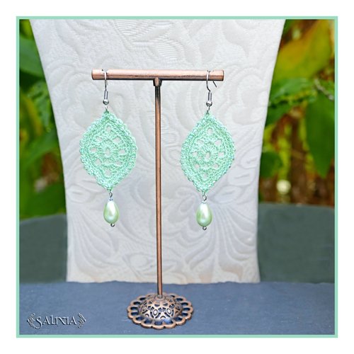 Boucles d'oreilles feuilles dentelle mint au crochet gouttes vert clair nacré crochets acier inoxydable (#bo-c60)