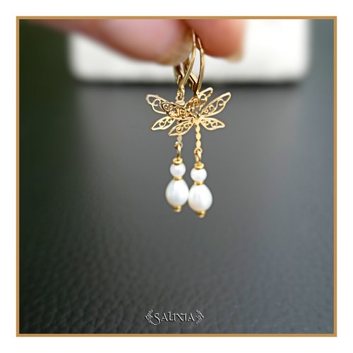Boucles d'oreilles libellule filigrane laiton plaqué or perles d'eau douce dormeuses ou crochets acier inoxydable doré au choix (#bo930)