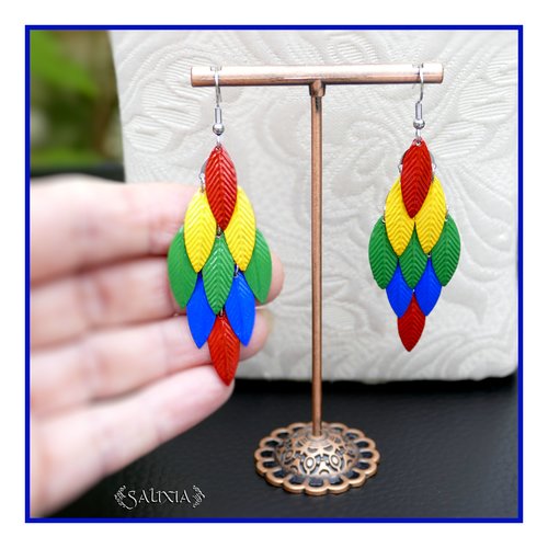 Boucles d'oreilles perroquet petites plumes colorées crochets acier inoxydable (#bo933)