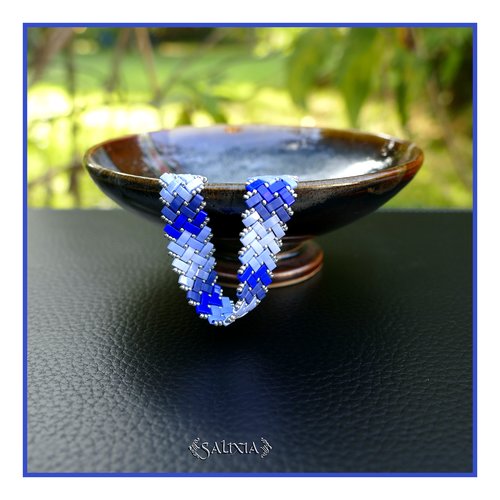 Bracelet tissé à l'aiguille perles tila 4 rangs en dégradé de bleu mousqueton acier inoxydable (#bc447)