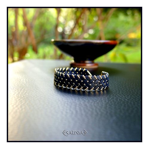 Bracelet tissé à l'aiguille perles tila 4 rangs noir mat mousqueton acier inoxydable doré or fin 24 carats (#bc454)