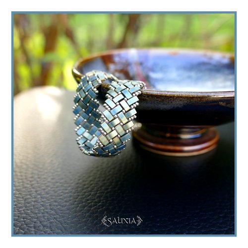 Bracelet tissé à l'aiguille perles tila 4 rangs vert mat effet métallisé mousqueton acier inoxydable doré or fin 24 carats (#bc456)