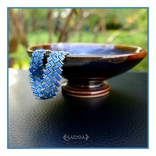 Bracelet tissé à l'aiguille perles tila 4 rangs bleu mat effet métallisé mousqueton acier inoxydable (#bc457)