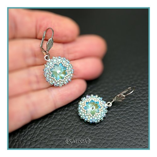Boucles d'oreilles cabochons cristal bleu aux reflets verts crochets torsadé argent 925 (#bo941)