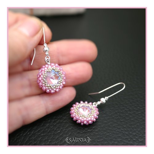 Boucles d'oreilles cabochons cristal rose aux reflets bleus crochets bohème long plaqué argent 999 (#bo942)