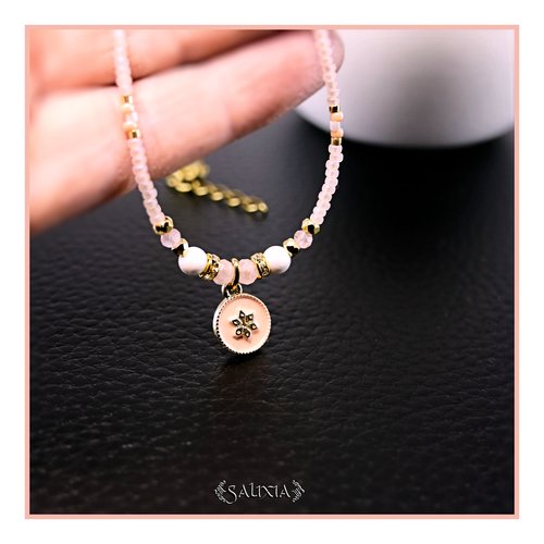 Collier pendentif fleur quartz rose howlite blanc strass cristal perles japonaises rose givrées perles plaqué or 24 carats (#c385)