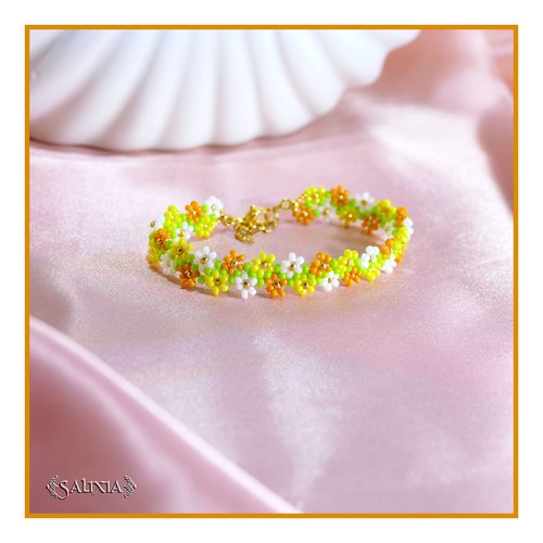 Bracelet tissé à l'aiguille frise petites fleurs perles en verre japonaises mousqueton acier inoxydable doré (#bc492)