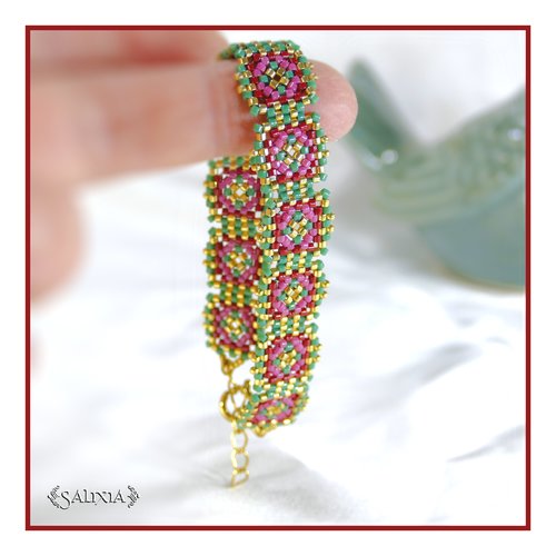 Bracelet granny square tissé à l'aiguille perles de verre japonaises fermoir acier inoxydable doré (#bc495)