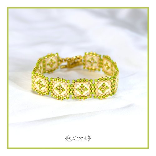 Bracelet granny square tissé à l'aiguille perles de verre japonaises fermoir toggle acier inoxydable doré (#bc497)