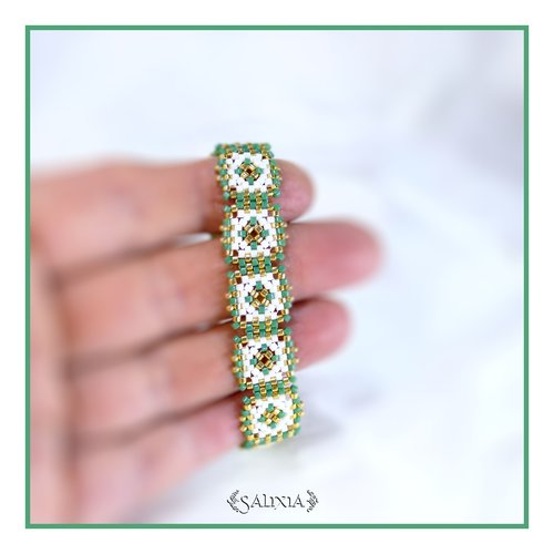 Bracelet granny square tissé à l'aiguille perles de verre japonaises fermoir acier inoxydable doré (#bc499)