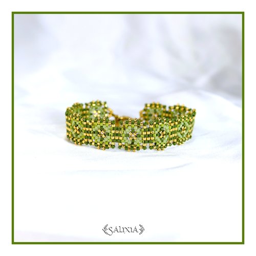 Bracelet granny square tissé à l'aiguille perles de verre japonaises fermoir toggle acier inoxydable doré (#bc504)