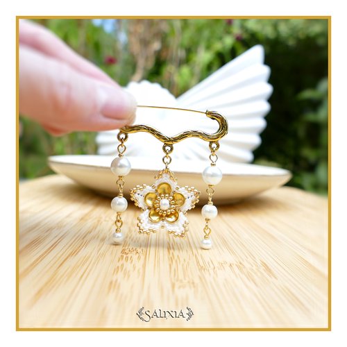 Broche fleur tissée perles japonaises blanches nacrées perles nacrées blanches (#br18)