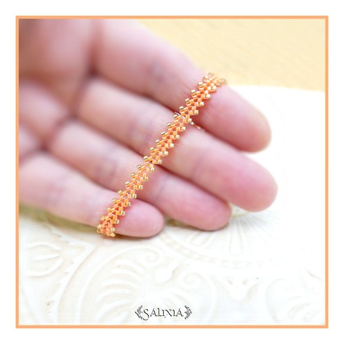 Bracelet fin tissé à l'aiguille perles de verre japonaises orange lumineux fermoir acier inoxydable doré à l'or fin 18 carats (#bc539)