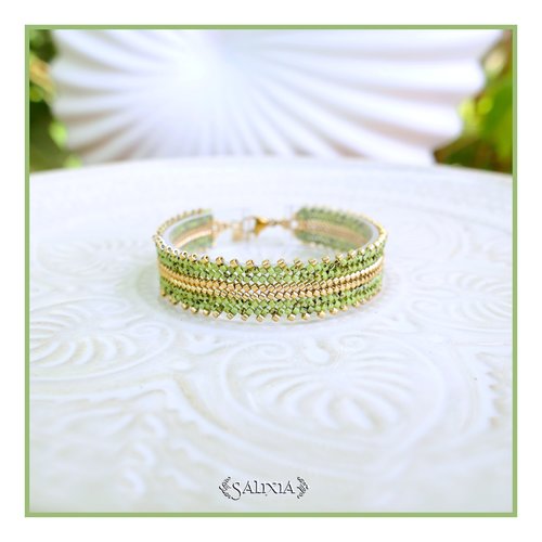 Bracelet tissé à l'aiguille perles de verre japonaises vertes et dorées fermoir acier inoxydable doré or fin 18 carats (#bc522)