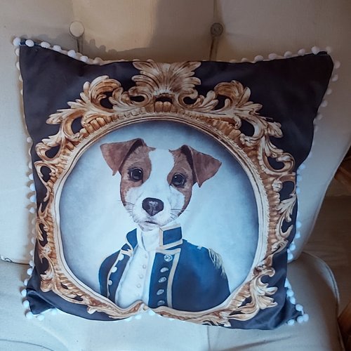 Housse de coussin chien cadre doré