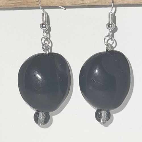 Boucles d'oreilles perle " cœur de pigeon " noire