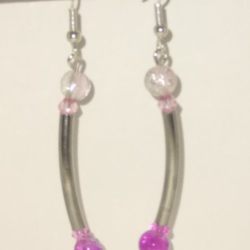 Boucles d'oreilles tube en arc perle rose et transparente