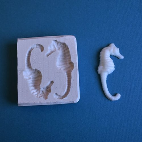 Moule en silicone de 2 hippocampes 4 cm
