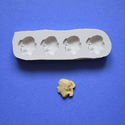Moule en silicone 4 têtes de maure (corse)