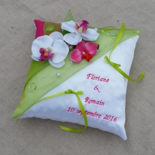Coussin de mariage vert anis rose fuchsia thème voyage, orchidée, fleurs personnalisé 