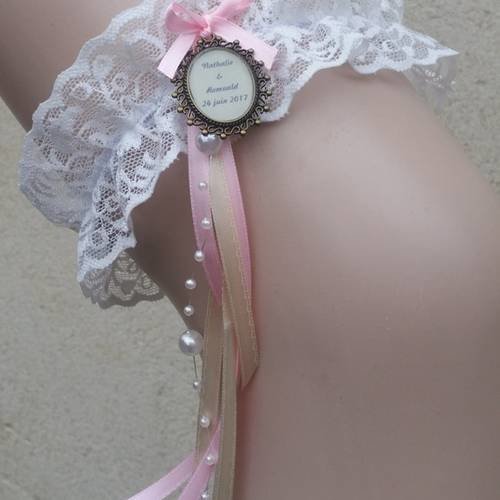 Jarretière rose poudré avec prénoms et date de cérémonie personnalisée et sur mesure 