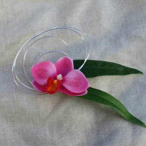 Boutonnière marié, témoins, orchidée fuchsia mariage homme - Un grand marché