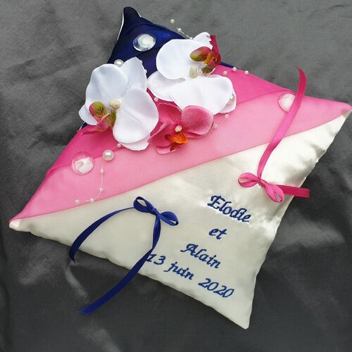 Coussin porte alliances bleu marine et rose fushia thème orchidée, personnalisé, saperlipopette création