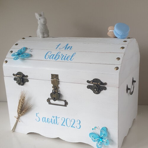 Urne baptême personnalisée, garçon, décor lapin, macaron et papillon, bleue et blanche , avec cadenas, saperlipopette création