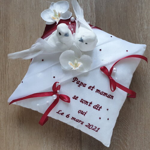 Porte alliance romantique, décor mariage couple de colombes, oiseaux, coussin alliance personnalisé personnalisé saperlipopette-créations