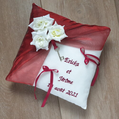 Coussin de mariage champêtre bordeaux, personnalisé saperlipopette création